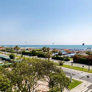 Hotel Grand, Forte dei Marmi